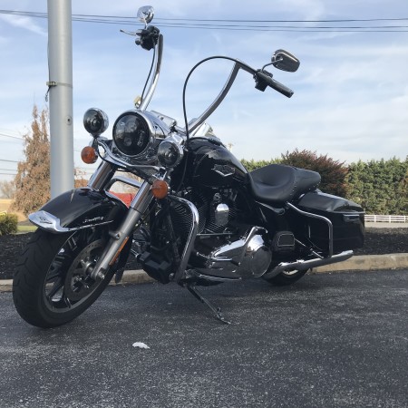 2016 HARLEY-DAVIDSON® ROAD KING®