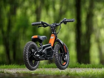 The first electric-powered balance bikes for kids with parents who want to share their love for ride