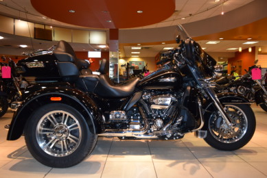 2017 Harley-Davidson Trike FLHTCUTG Tri-Glide