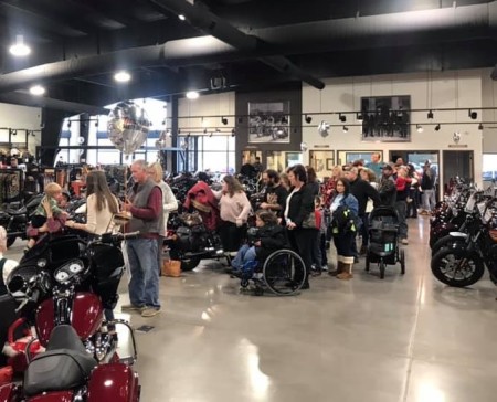 BIKE NIGHT AT THUNDER ROAD