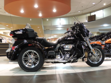 2020 Harley-Davidson® HD Touring FLHTCUTG Tri Glide® Ultra