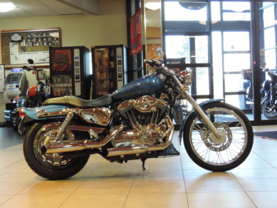 2005 Harley-Davidson® HD Sportster XL1200C 1200 Custom