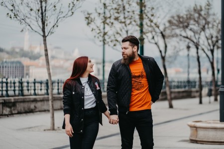 Mosolyogj, itt a tavasz és vele az új Harley-divatruhák!
