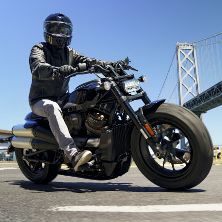 SPORSTER® S : LE TOUT NOUVEAU CRUISER CUSTOM PERFORMANCE