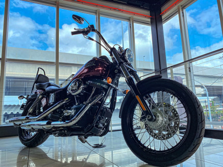 極上中古車FXDB(ダイナストリートボブ)のご紹介です。