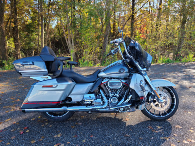 2019 Harley-Davidson<sup>®</sup> CVO<sup>™</sup> Street Glide<sup>®</sup>