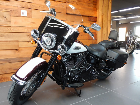 ハーレー中古車情報! 2021年FLHCS ヘリテイジ・クラシック入荷!!