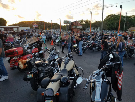 Kickin Wingz Bike Night