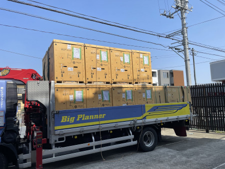 車両が14台入荷した日 午前中の8台 午後に6台の車両が入荷しました!!