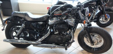 2014 Harley-Davidson<sup>®</sup> Forty-Eight<sup>®</sup> Vivid Black
