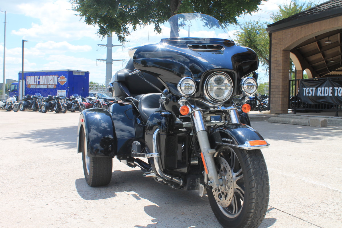 Harley Davidson Tri Glide >> 2015 Harley Davidson Tri Glide Ultra Flhtcutg Harley Davidson Tri Glide >> 2015 Harley Davidson Tri Glide Ultra Flhtcutg