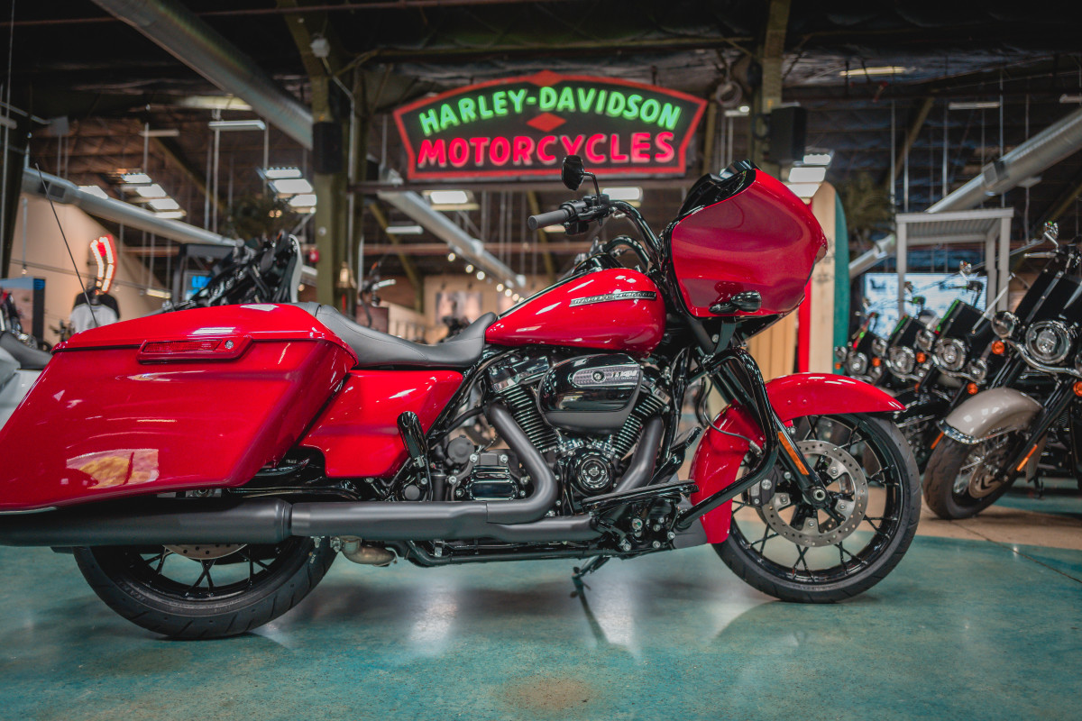 2021 billiard red road glide