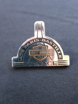 Pin's