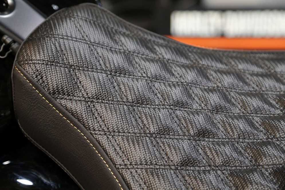 ハーレーダビッドソンのシート張替え | Harley-Davidson® シティ／川越店