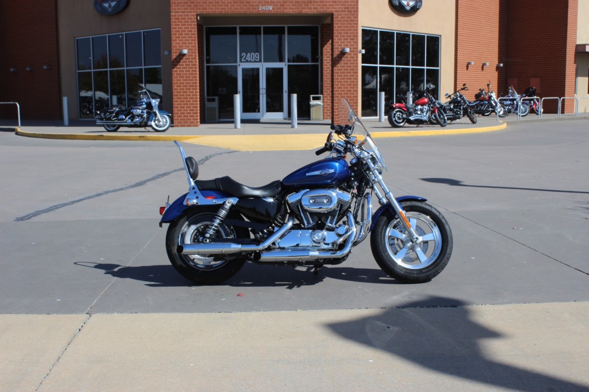 1200 Custom Pig Trail HarleyDavidson®