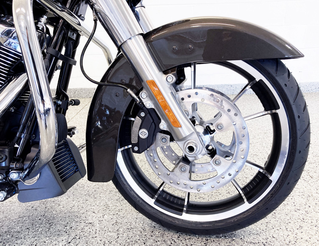 river rock grey road glide special