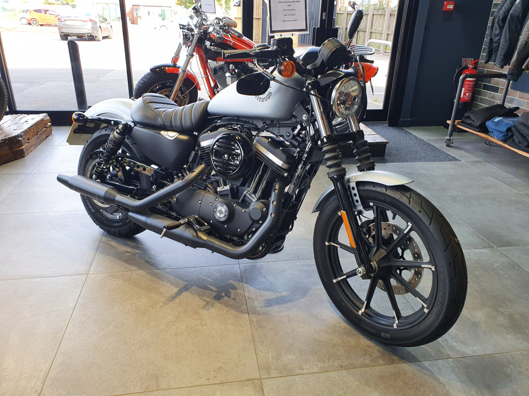 iron 883 barracuda silver