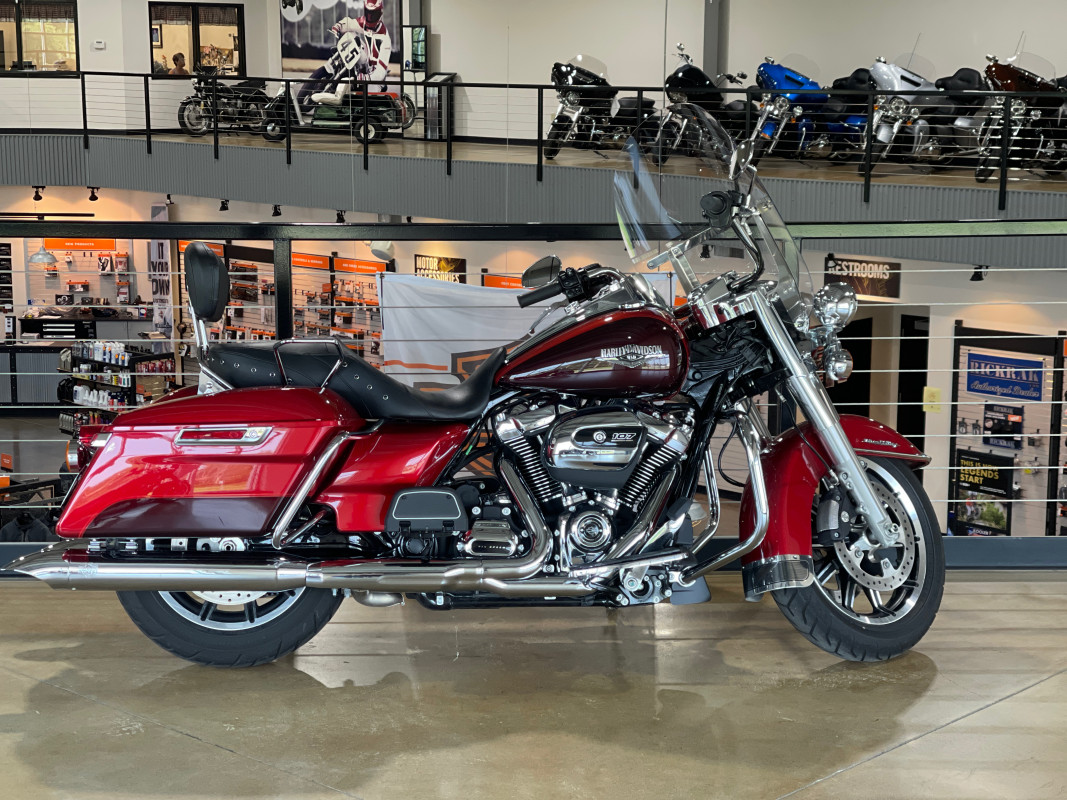 2019 HarleyDavidson® Road King® Wicked Red / Twisted Cherry Harley