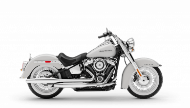 2020 Harley-Davidson<sup>®</sup> Deluxe Stone Washed White Pearl