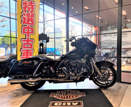 特選中古車2015年式FLHXS登場！