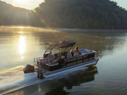 2022 Lowe Boats Retreat 230 RFL TLX thumbnail