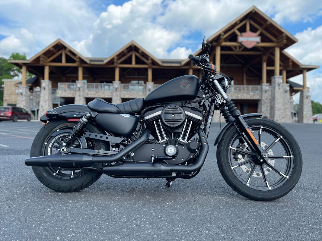 2022 Harley-Davidson Iron 883 Black 