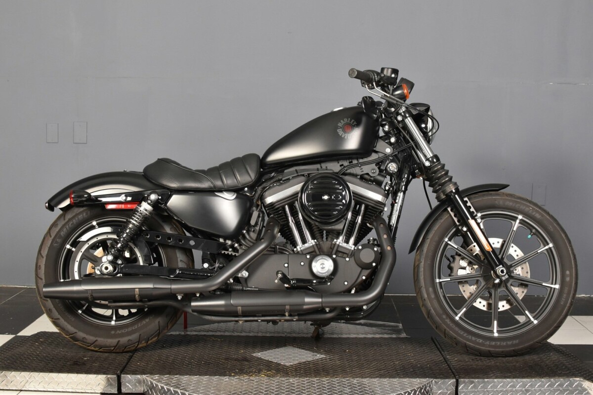 Iron 883™ Desert Wind HarleyDavidson®