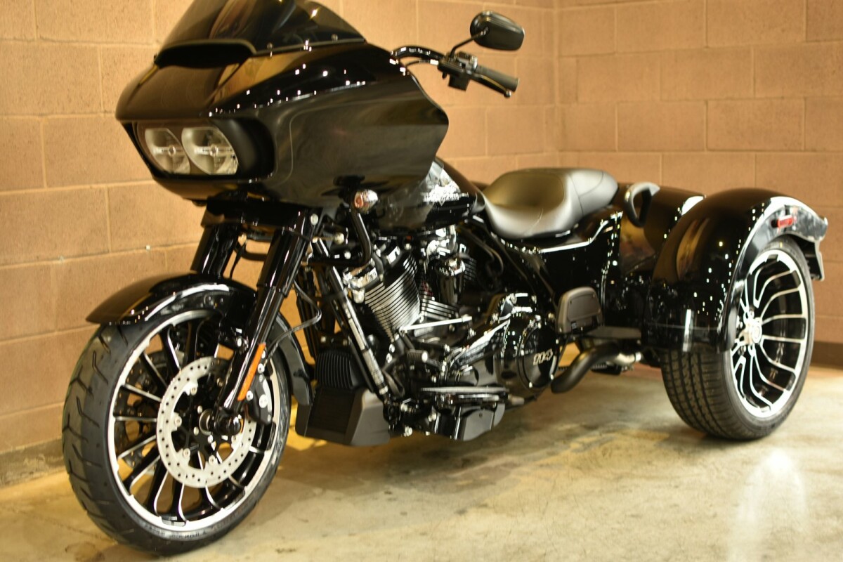 2023 Harley-Davidson Road Glide 3 FLTRT - Photo 4