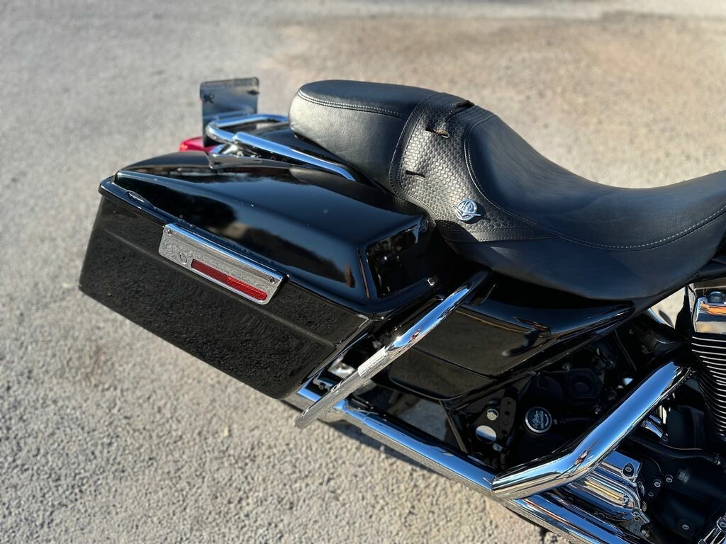 2005 Harley-Davidson Electra Glide Ultra Classic Exclusive - Vivid Black - Photo 3