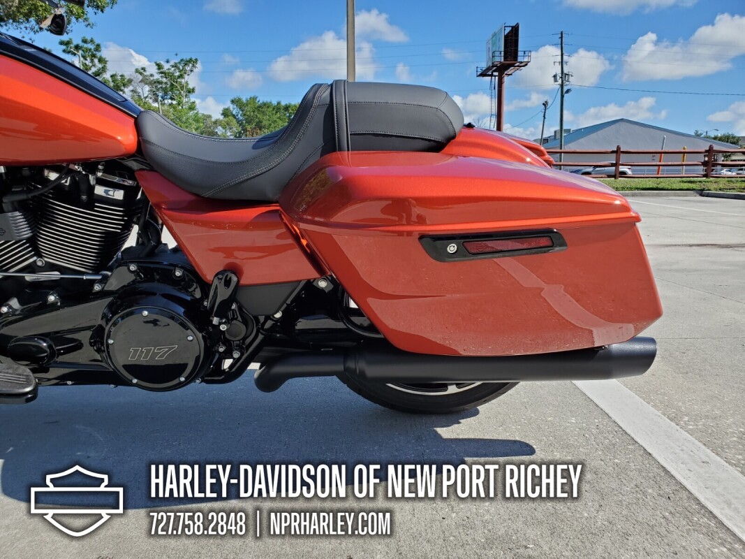 2024 Harley-Davidson Street Glide - Photo 10