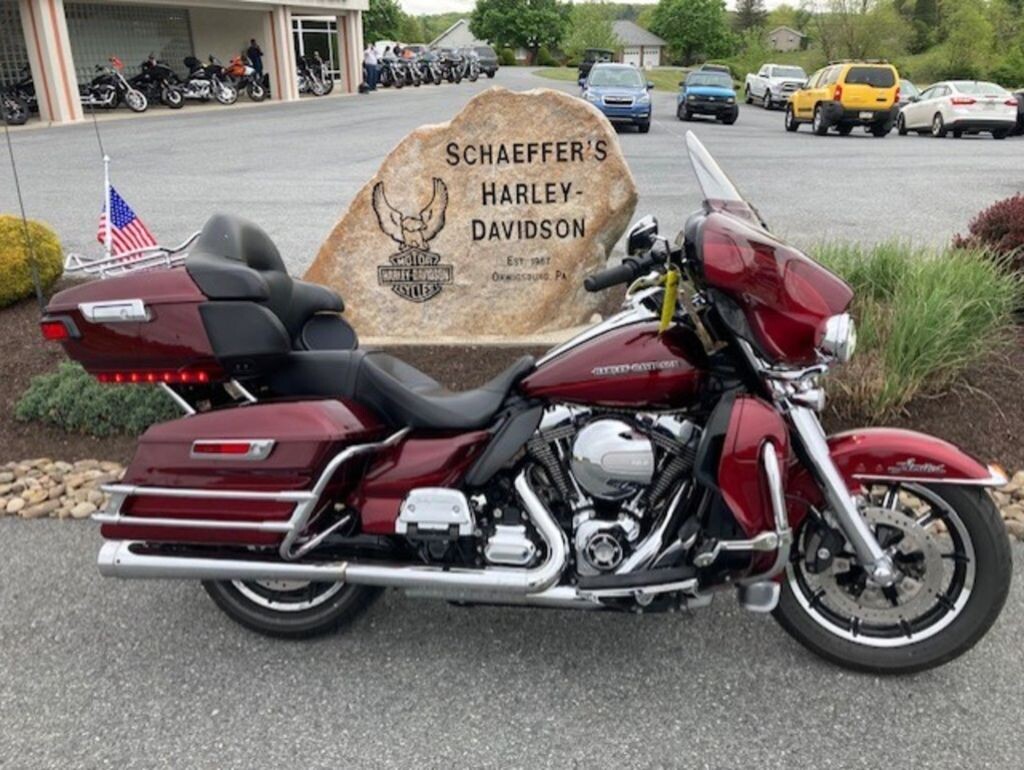 2016 Harley-Davidson Ultra Limited FLHTK Red / Red