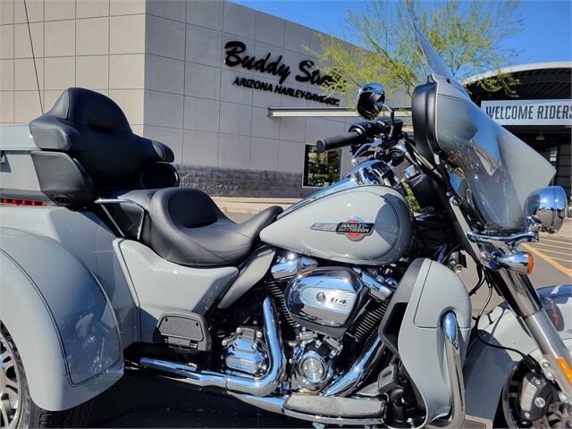 FLHTCUTG 2024 Tri Glide Ultra - Photo 3
