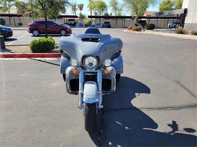 FLHTCUTG 2024 Tri Glide Ultra - Photo 7