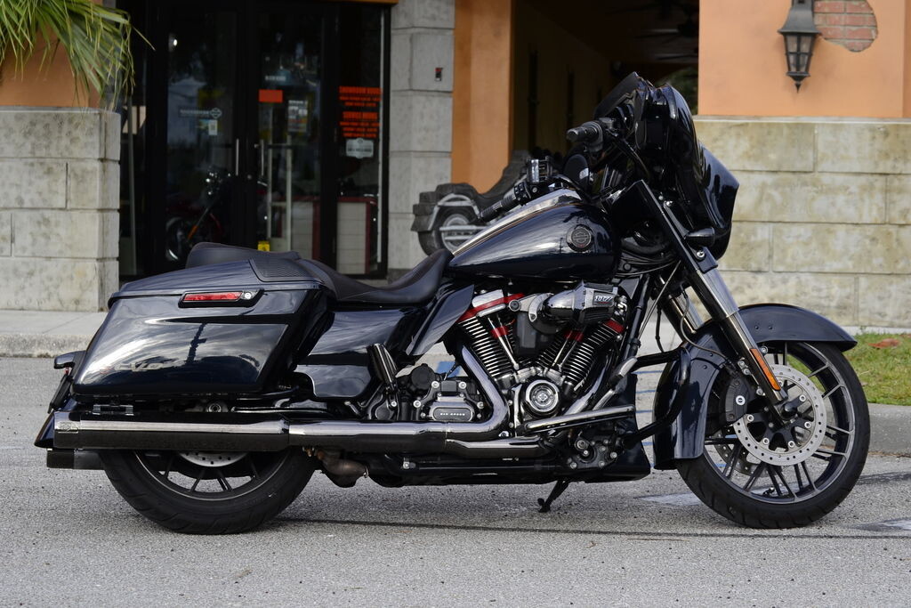 CVO Street Glide - Photo 2