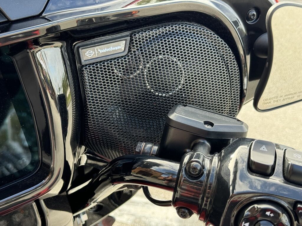 CVO Street Glide - Photo 8