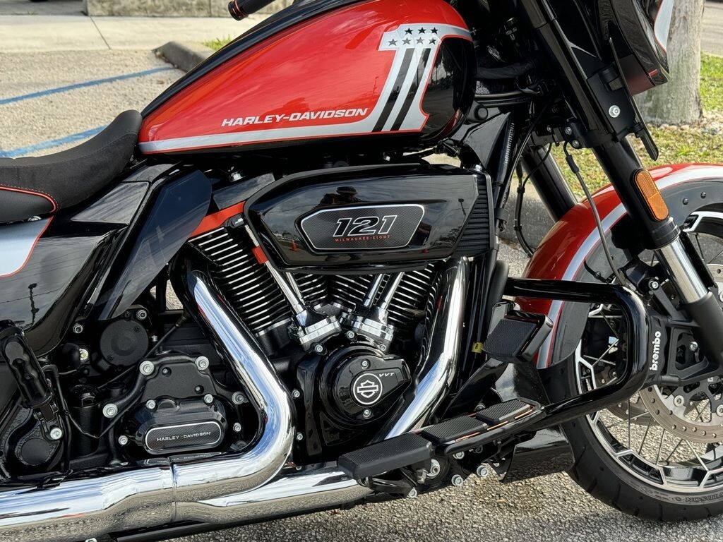 CVO Street Glide - Photo 5