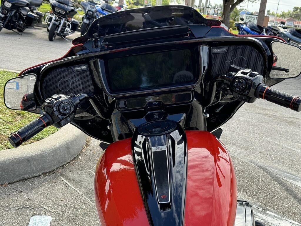 CVO Street Glide - Photo 6