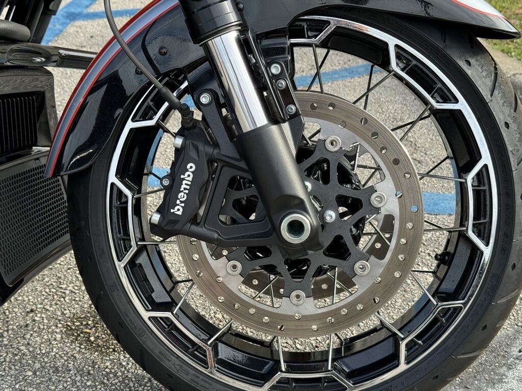 CVO Street Glide - Photo 10