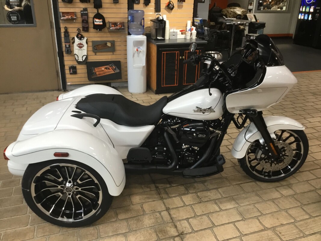 ride_2324_harper_black_R230302