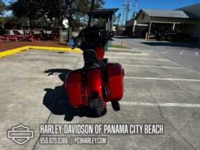 2025 Harley-Davidson<sup>®</sup> Street Glide® thumb 2