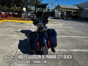 2025 Harley-Davidson® Road Glide™ thumb 2