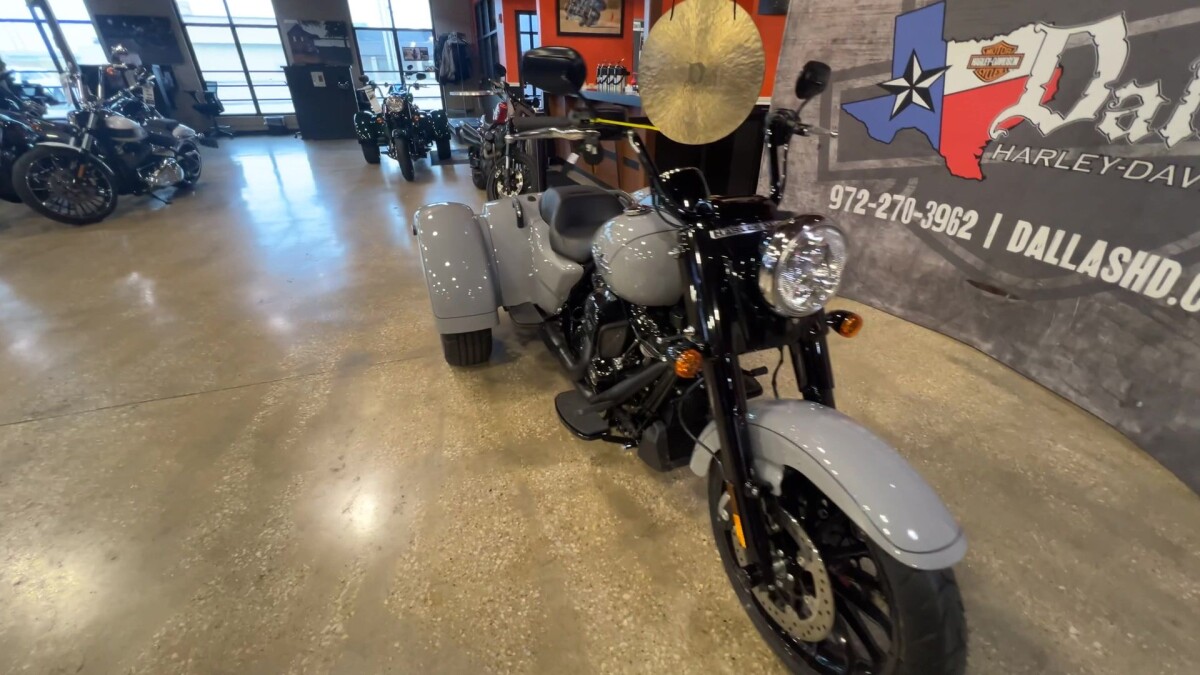 2024 Harley-Davidson Freewheeler FLRT - Photo 8