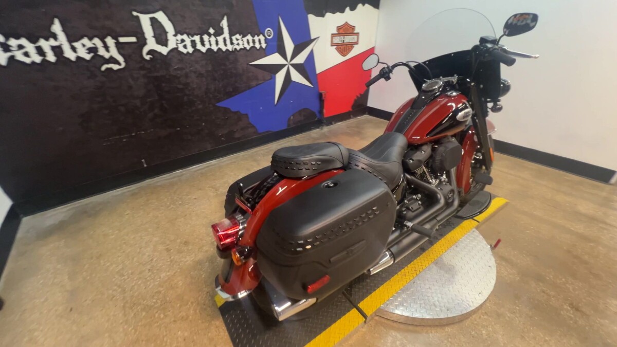 2024 Harley-Davidson Heritage Classic FLHCS - Photo 5