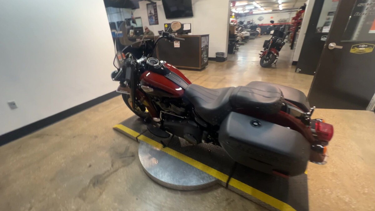 2024 Harley-Davidson Heritage Classic FLHCS - Photo 3