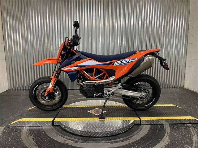 2024 KTM 690 SMC R - Photo 6