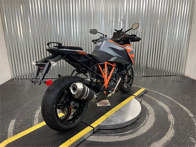 2024 KTM 1290 SUPER DUKE GT - Photo 3