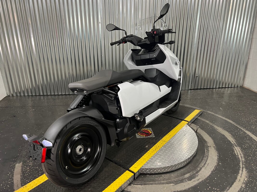 2024 BMW CE 04-DEMO - Photo 4