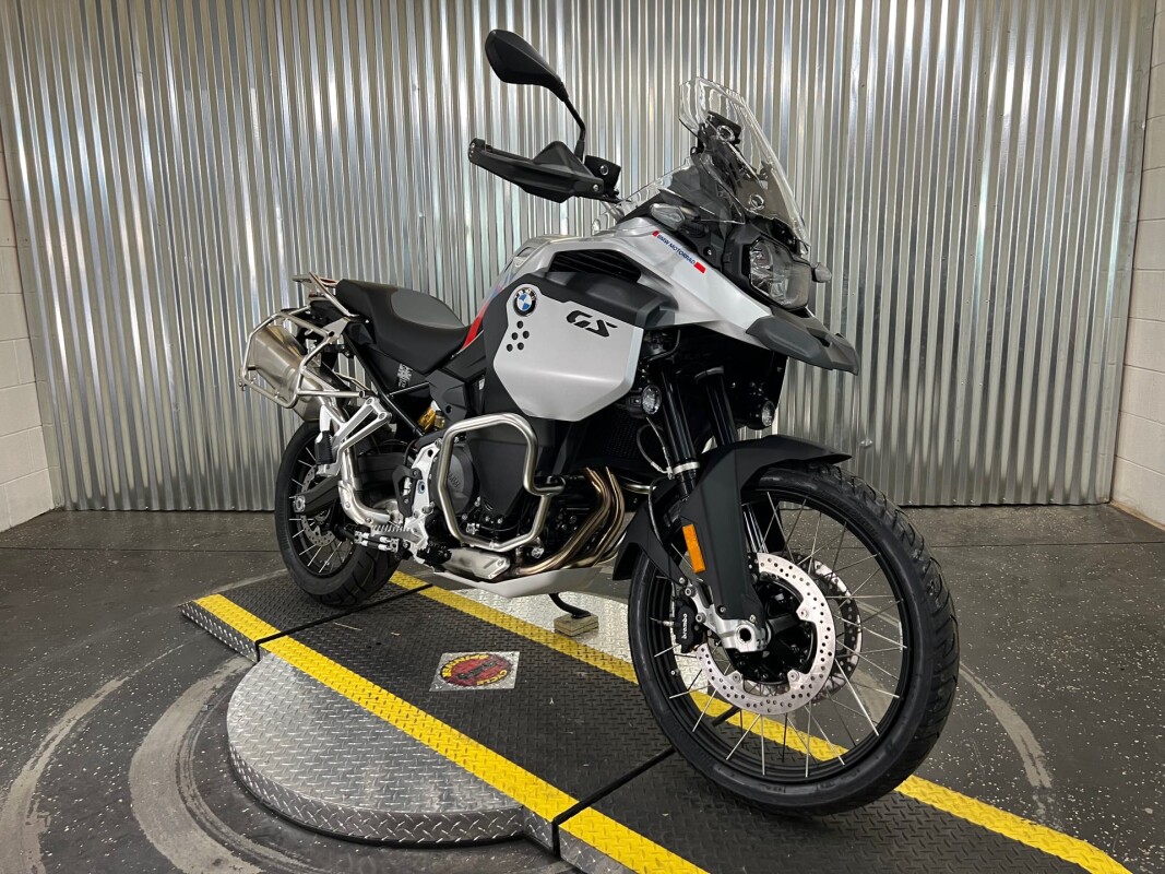 2024 BMW F 900 GS Adventure - Photo 2