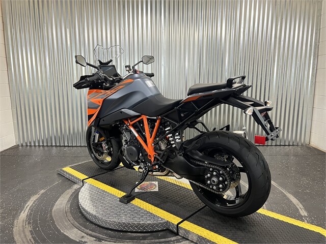 2024 KTM 1290 SUPER DUKE GT - Photo 4