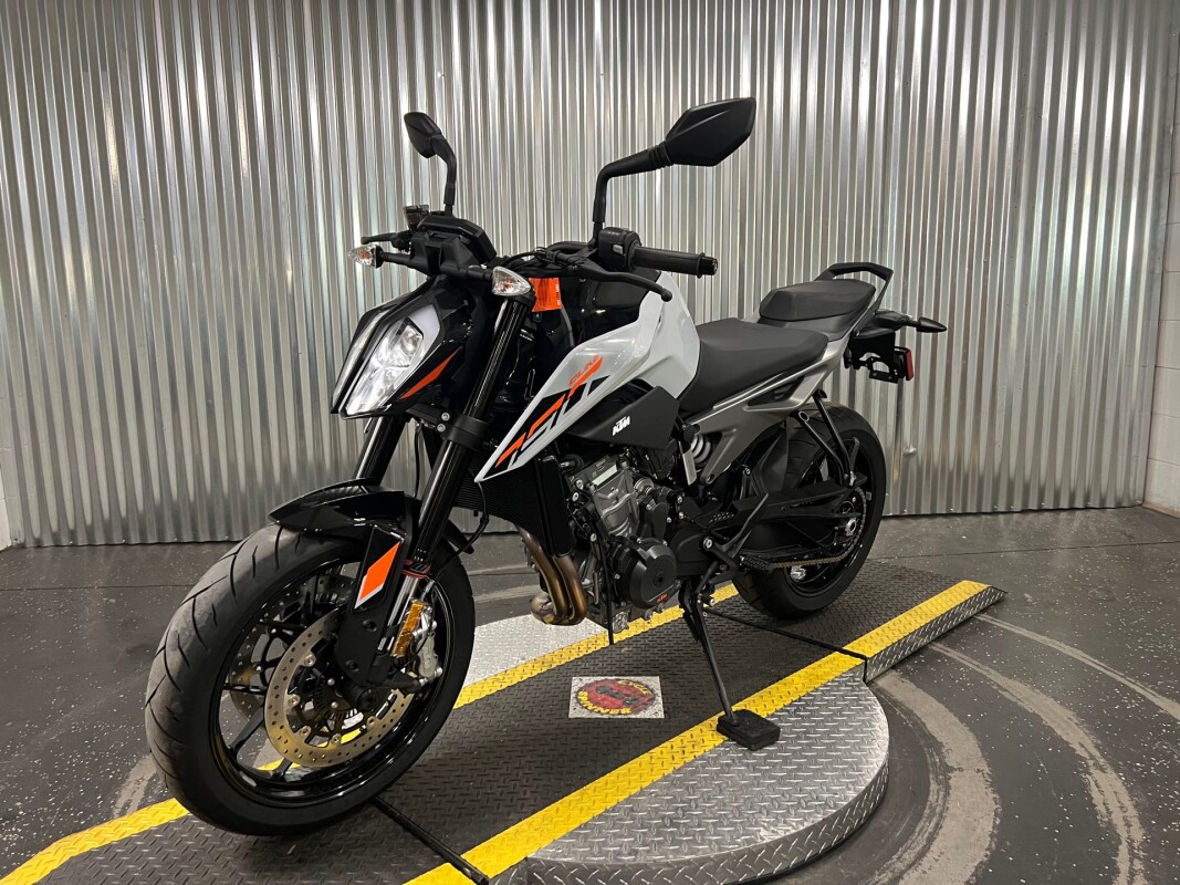 2024 KTM 790 DUKE - Photo 6